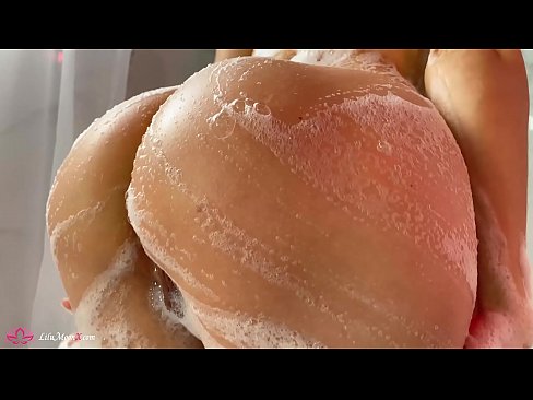 ❤️ 布鲁内特在淋浴时用振动器自慰阴部达到强烈的高潮 ❤️❌ Sex video❌️❤